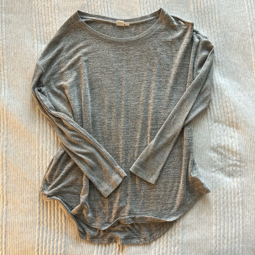 GAP: Women’s Sweater (Size Large)